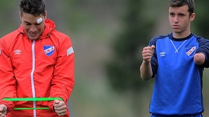 Un fotbalist fara o mana si-a indeplinit visul cel mare! N-ai sa ghicesti niciodata la ce SUPER echipa a debutat