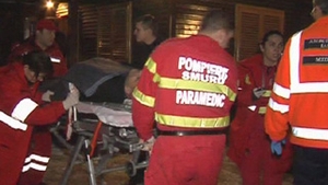 Macel la Iasi din cauza unei fete. S-au taiat si s-au impuscat in club