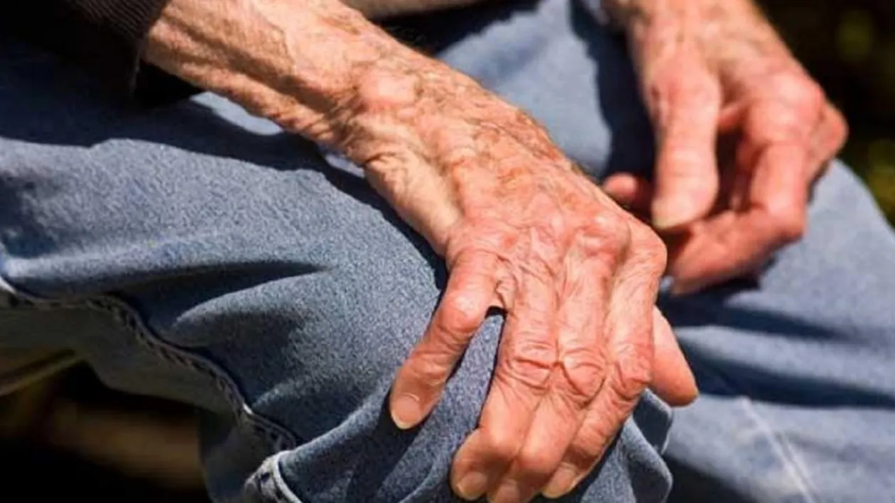 Bătrân de 78 de ani din Buzău, omorât din cauza geloziei. Agresorul îl acuza că i-a vizitat iubita de mai multe ori