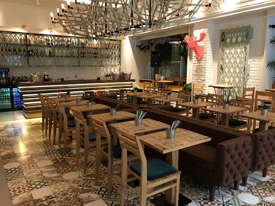 Ştim unde o găsim zilnic pe ANNA LESKO: noul ei bistrou!
