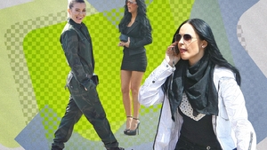 Gina Pistol, Daniela Crudu și Andreea Marin, în ipostaze ”delicioase”! TOP 50 sexy vedete care nu au mai rezistat în plină stradă!