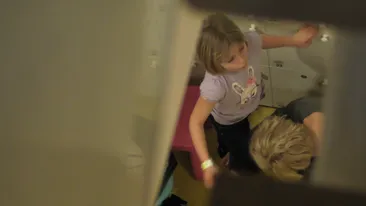 Dana Nalbaru a gasit cea mai buna solutie pentru a-si putea rezolva problemele cotidiene. Vezi cum scapa de grija fiicei sale!