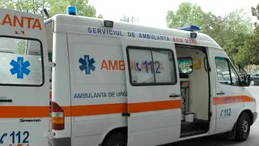 O fetita de un an si opt luni a murit, dupa ce a fost scapata de la etajul doi de o matusa!