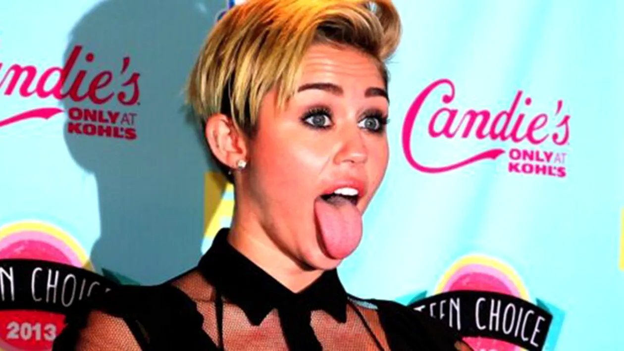 Miley Cyrus a pozat topless pentru Rolling Stone! După asta şi-a şocat fanii cu un tatuaj! Vezi ce şi-a putut face la tălpi