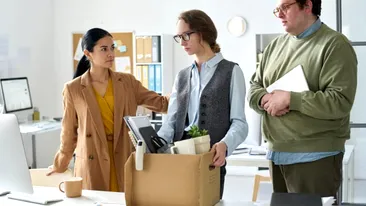 Mii de români vor fi concediați. Cine sunt cei vizați