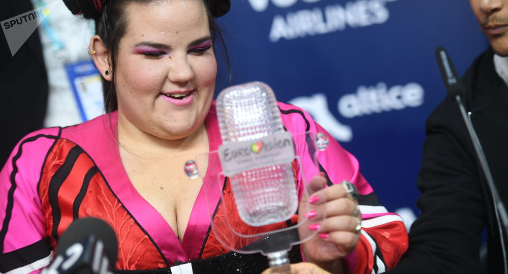 Premierul israelian a sărbătorit victoria Nettei Barzilai de la Eurovision 2018 cu „dansul găinii”. Imaginile sunt virale