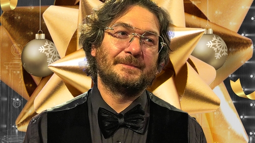 Florin Dumitrescu dezvăluie secretul Crăciunului ideal. Fără mofturi sau vacanţe luxoase, juratul de la MasterChef a găsit „reţeta” perfectă: ”Mă închid în casă cu soția, mama, soacra și...”