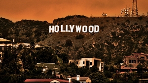 Kristen Stewart e mic copil pe langa ea! Ea este cea mai urata vedeta de la Hollywood. FOTO