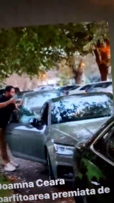 Momentul în care Stila Sarafu aruncă cu tort în cele două femei