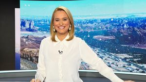 Viralul anului în România! Cum a fost fotografiată Andreea Esca în pauza de reclame, la pupitrul Știrilor Pro TV