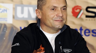 A fost adjudecat un contract de 12 milioane de euro! Milionarii Costan si Casuneanu, invinsi de pilotul Marcel Butuza la licitatia pentru constructia aeroportului Brasov