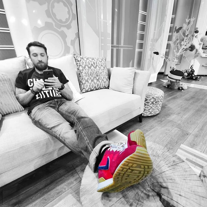 Dani Oțil are un frate cu 4 ani mai mare, dar nu vorbește cu el. Matinalul de la Antena 1 a recunoscut care e motivul rupturii: „Eu nu sunt prieten cu frate-miu pentru că..”