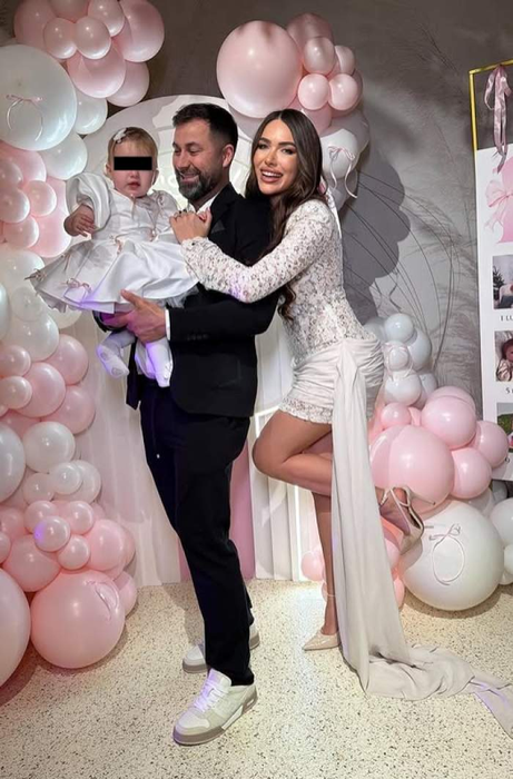 Scandal monstruos între Iustina și Ada, fosta soție a lui Cornel Luchian. Acuzată că ar fi fost amantă și că bărbatul ar fi divorțat doar de dragul Insulei iubirii