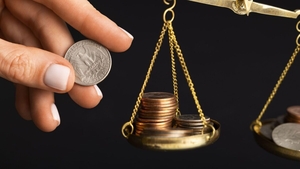 (P) Echilibrul Financiar în Vremuri Incerte: Cum Gestionăm Cheltuielile Neprevăzute