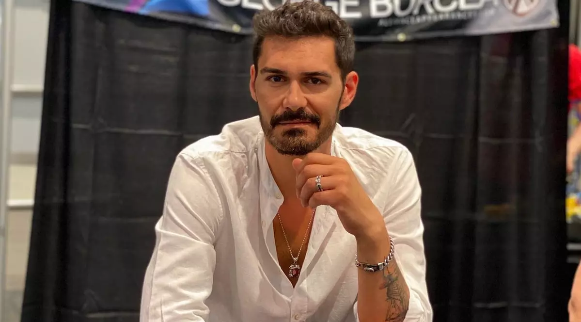 George Burcea i-a scris unei urmăritoare după ce aceasta i-a dat un comentariu acid. sursă - social media