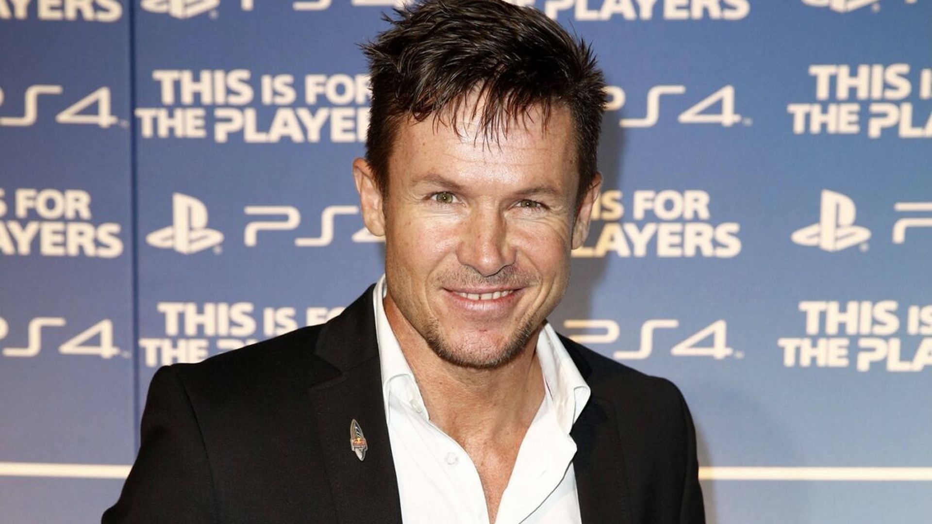Cât costă mașinile lui Felix Baumgartner pe care familia le-a scos la licitație. Una dintre ele este o piesă rară