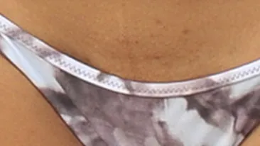 HORROR! Cum s-a putut epila o vedeta din SUA! Cum a avut curajul sa iasa asa la plaja?