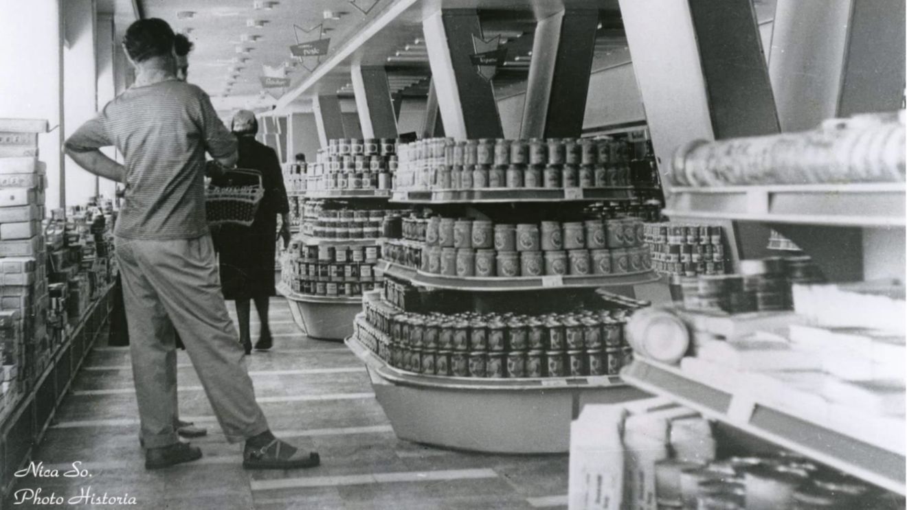 Bombonelele care făceau furori în și după comunism au revenit la Mega Image. Costă doar 5,79 de lei per 100 de grame