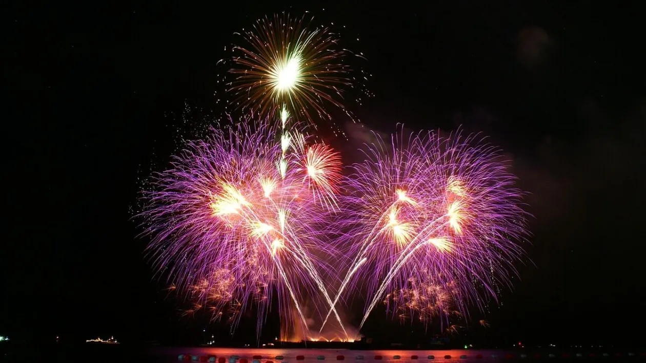 Românii cer interzicerea petardelor și artificiilor. Petiția a fost semnată deja de 9.000 de bucureșteni
