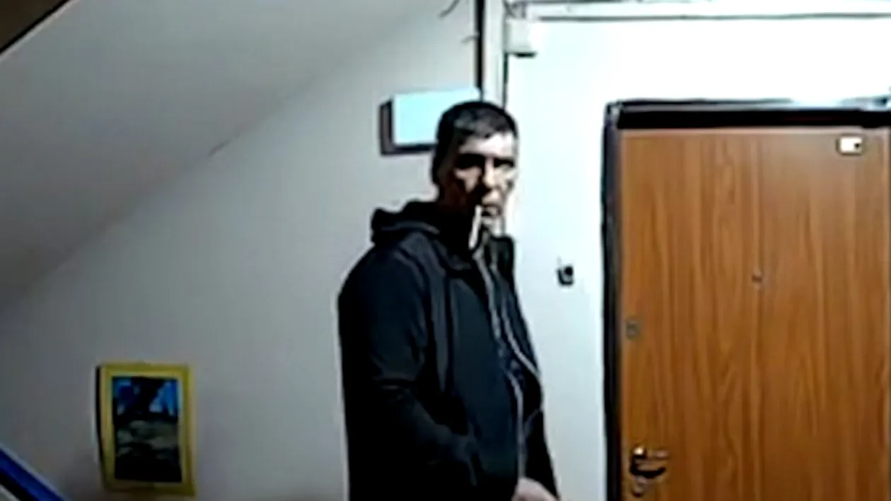 Un bărbat a băgat spaima în localnicii din Sectorul 4: forţează intrarea în blocuri şi încearcă uşile apartamentelor. Cine îl vede, să sune imediat la 112