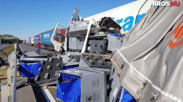 TIR românesc, implicat într-un accident cu 17 victime în Ungaria!