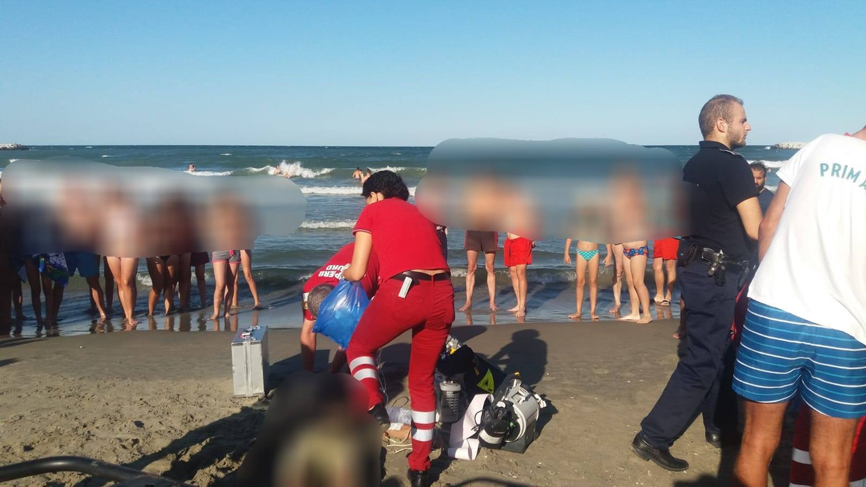 ISU Constanța, apel disperat pentru turiștii care vin la mare: „Nu vă mai aventurați fără țineți cont de steagurile arborate!”