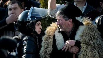 Ciobaniada din „Miorița” modernă în 2015. Baciul era să rămână fără câini iar Parlamentul a chemat jandarmii