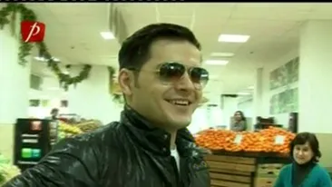 VIDEO Varciu le-a facut catele pe Sanzi si Tonciu si a flirtat cu o domnisoara la piata: Pot sa platesc in natura?