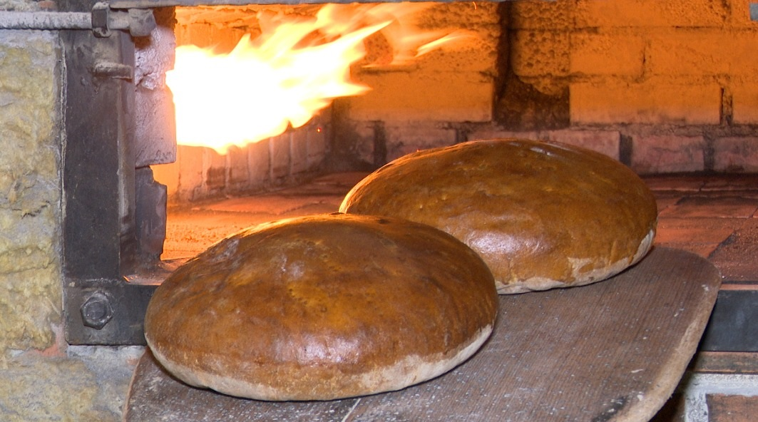 Pâinea este pregătită după rețete din străbuni