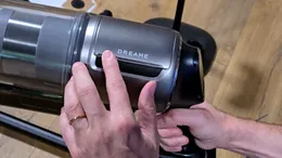 Review Dreame Z30 Station – Aspirator vertical premium sau gadget inteligent? Ambele și încă ceva în plus