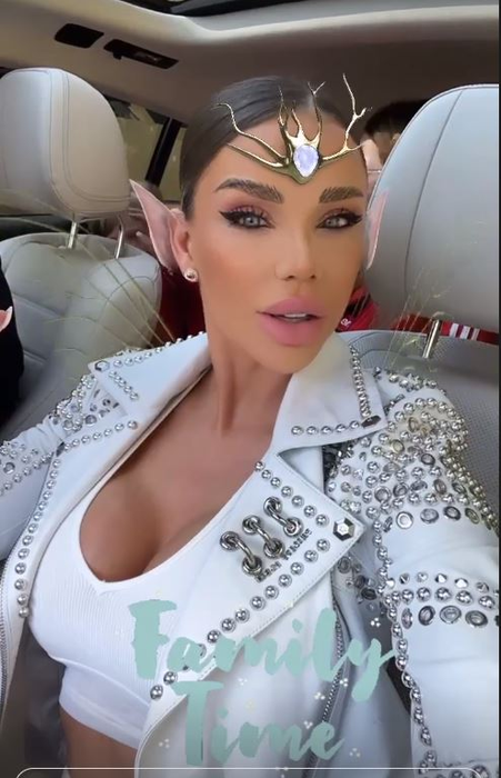 Bianca Drăgușanu, buchet de trandafiri de la Alex Bodi? El o răsfață des pe Daria Radionova cu astfel de surprize