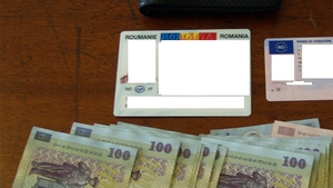 Un bărbat de 69 de ani a găsit 16.000 de lei într-un supermarket din Iaşi şi i-a dus la poliţie! Ce a primit în schimb