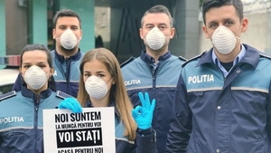 FOTO. Apel emoționant făcut de medicii și polițiștii din România, în plină epidemie de coronavirus: „Stai acasă pentru noi”