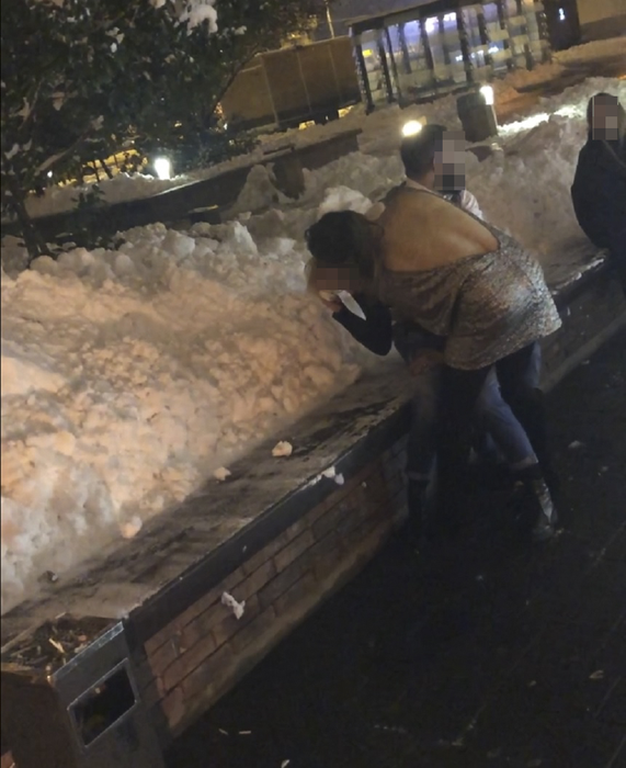 Scene tragicomice, în fața unui renumit club din București