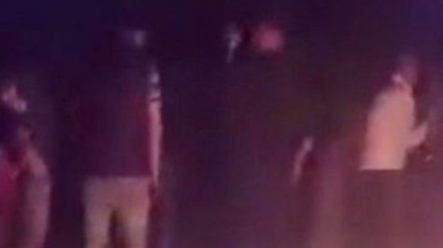 Foc de tabără, dans și mult alcool, chiar în stradă, la Galați! Ce au putut să facă tinerii în plină pandemie de COVID-19