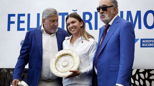 Halep, Ţiriac şi Năstase, la Cluj-Napoca, într-o acţiune de popularizare a tenisului de câmp printre copii