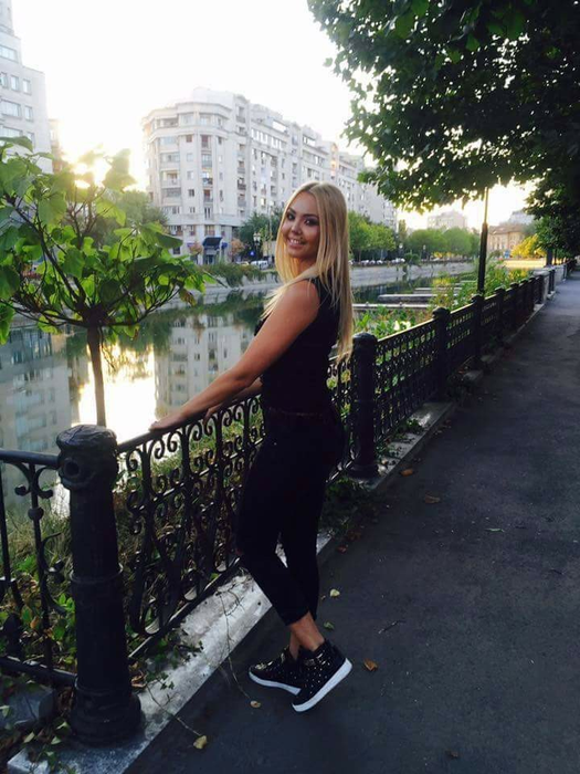 DENISA MANELISTA, internată de urgenţă în spital? Cine a făcut anunţul