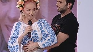 MARIA CONSTANTIN, moment unic în direct, când MIHAI MORAR i-a pus mâna pe burtică: „Mişcă, mişcă...“