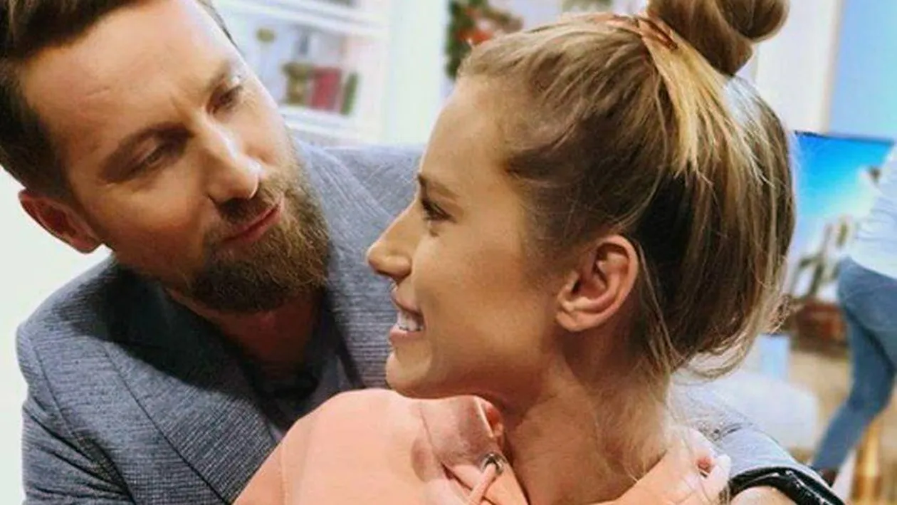 Ups! Dani Oțil și-a fotografiat iubita dezbrăcată în cadă, în timp ce făcea baie, și a urcat poza, din greșeală, pe Instagram. Reacția Danielei Crudu