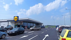 Ce amendă a primit Robert, pentru că și-a lăsat mașina 80 de minute în parcarea unui supermarket LIDL