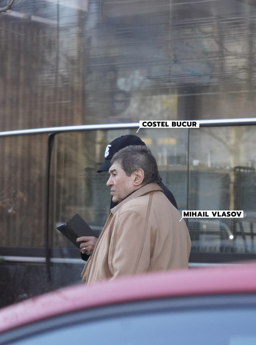 "Împăratul" Vlasov și "Regele tablelor" au mai schimbat câteva vorbe înainte de despărțire (Foto: CANCAN.RO)