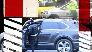 Polițiștii de la Rutieră au ”tăbărât” pe Gigi Becali! Imagini exclusive