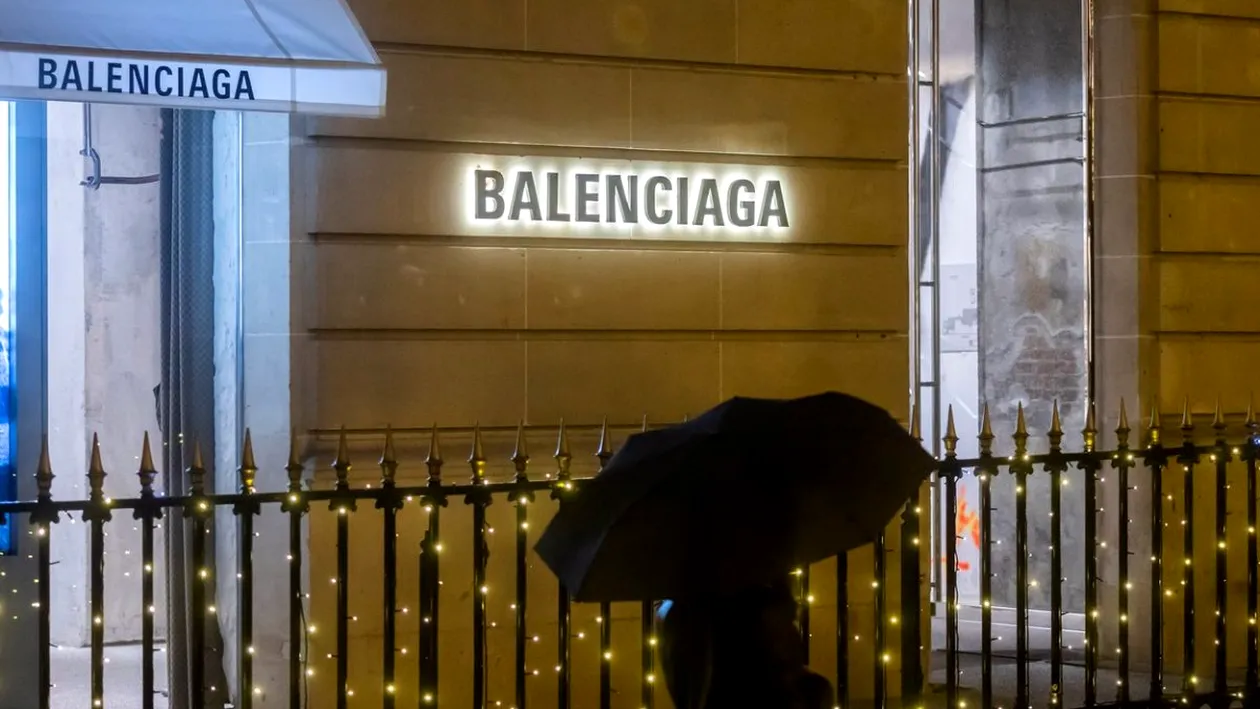 Renumita casă de modă Balenciaga susţine Ucraina! Ce mesaj au transmis reprezentanţii brandului pe contul oficial de Instagram