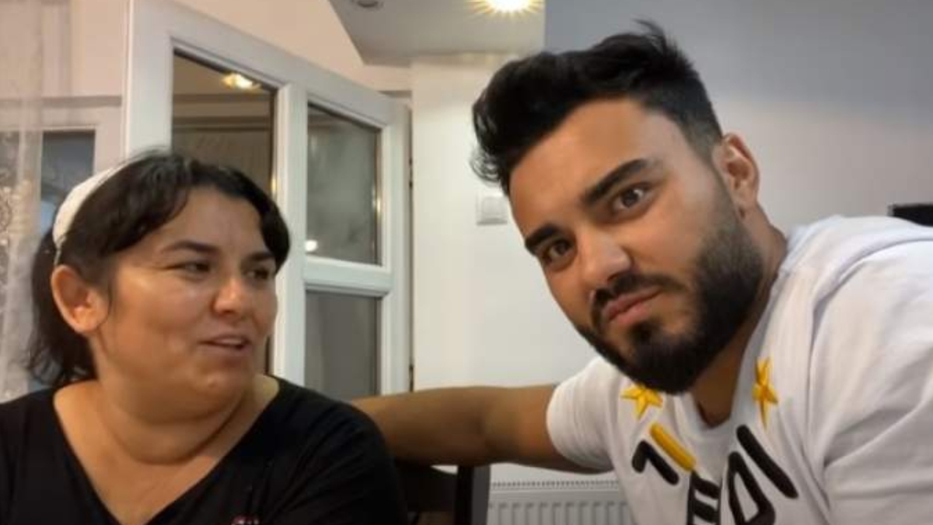 Cum a reacționat mama lui Jador când a văzut imaginile cu Oana Ciocan și bărbatul misterios. I-a dat mesaj imediat!