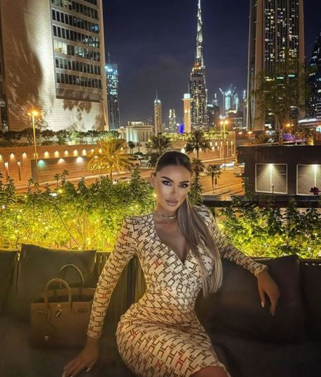 Bianca Drăgușanu, mesaje cu tâlc după ce a lăsat impresia că a plecat împreună cu Gabi Bădălău în vacanță. S-a filmat din nou în costumul Evei, iar imaginația unora s-a încins | FOTO