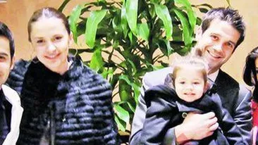 S-a intors cu ambele fetite in Romania