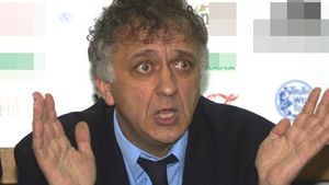 Un fost mare arbitru român se luptă pentru viaţa sa! Nicolae Grigorescu este în spital după ce a suferit un infarct