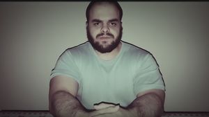 „ŢĂRANUL CU MASERATI“ i-a dat un ultimatum ANCĂI de la STREHAIA: „Să nu se sperie în noaptea nunţii şi să fugă...“