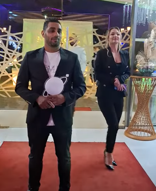 Bănel Nicoliță s-a afișat alături de iubita lui/ Sursa foto: Captură video Youtube