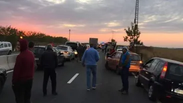 Carambol violent pe DN1! Două persoane au murit